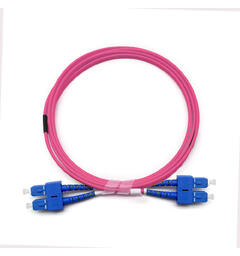 Jotec Patch Fiber OM4 SC-SC Duplex 0,5m Halogenfri, Magenta